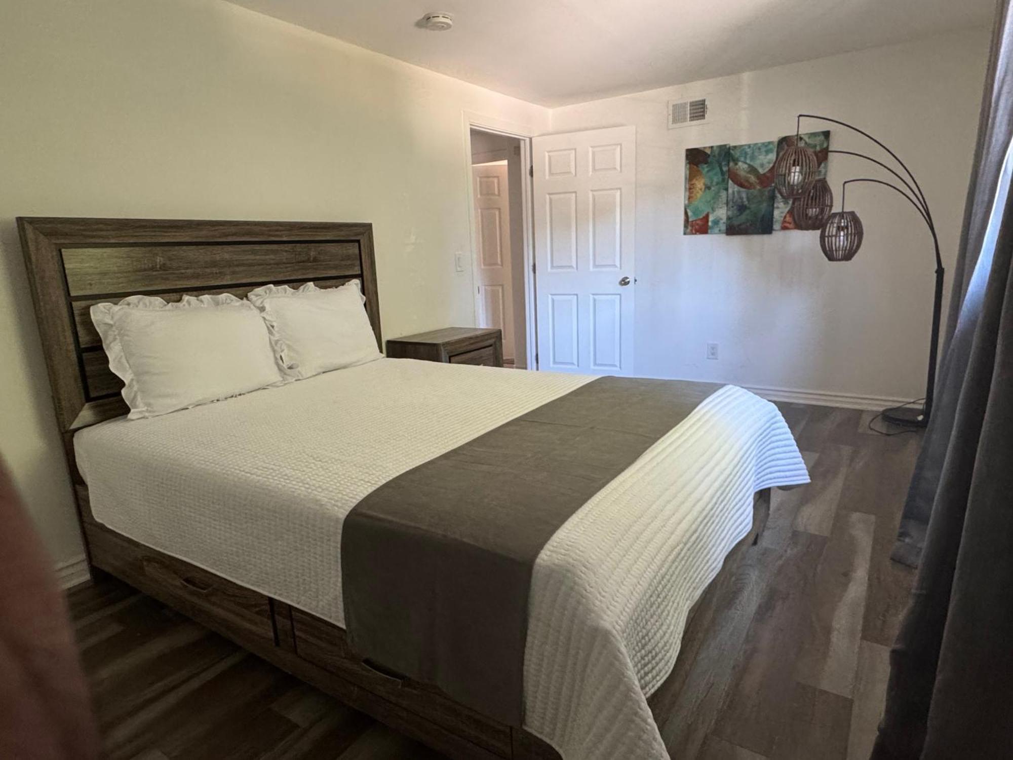 Angeles Hideaway - Costanso Villa